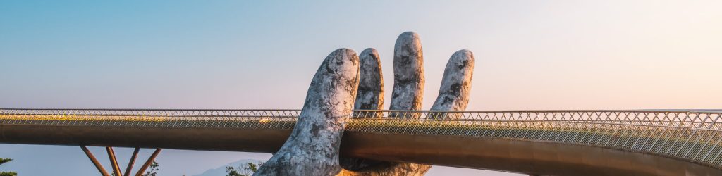 Golden-Bridge-in-Bana-hills-enjoying-the-morning-Danang-Vietnam